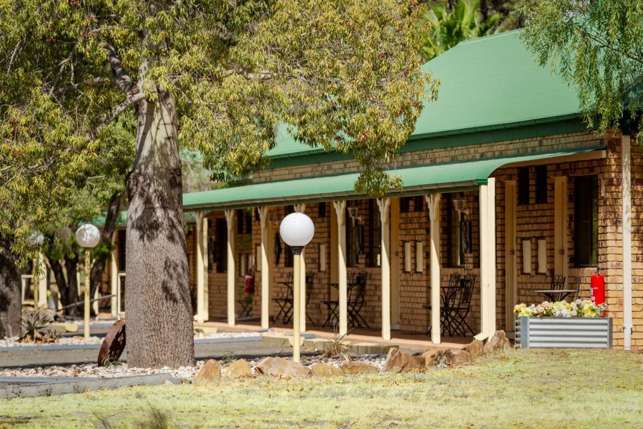 Overlander Homestead Motel ローマ エクステリア 写真
