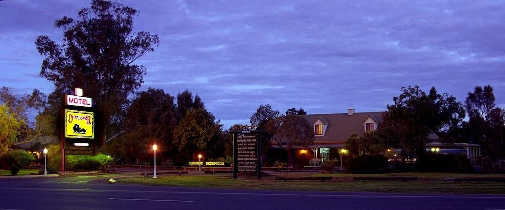 Overlander Homestead Motel ローマ エクステリア 写真